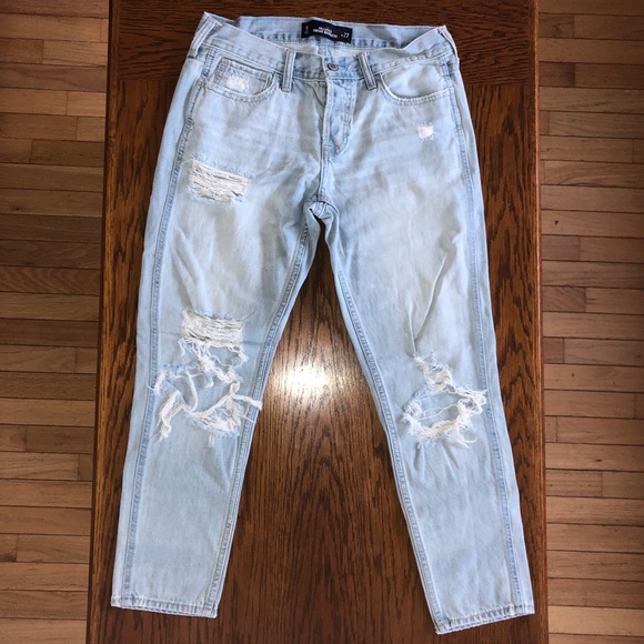 Hollister Cropped Boyfriend Jeans - Picture 1 of 2